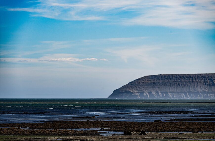 Domingo cálido y con lluvias