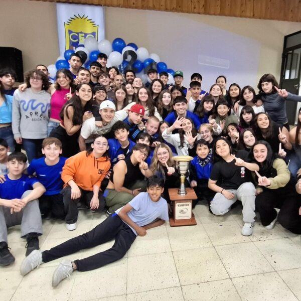 El equipo municipal de natación de Comodoro en lo más alto del podio en el Torneo Provincial