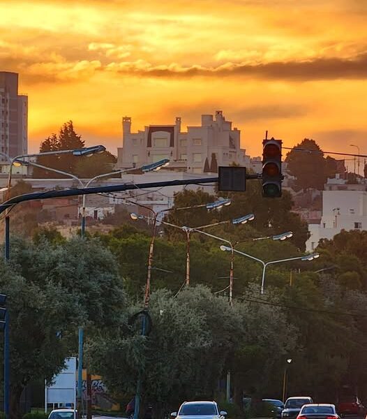 Del viento extremo al alivio: Así empieza la semana en Comodoro ☁️🌤️