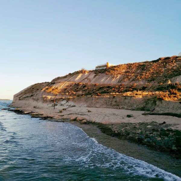 Vientos y sol entre nubes: así estará el clima