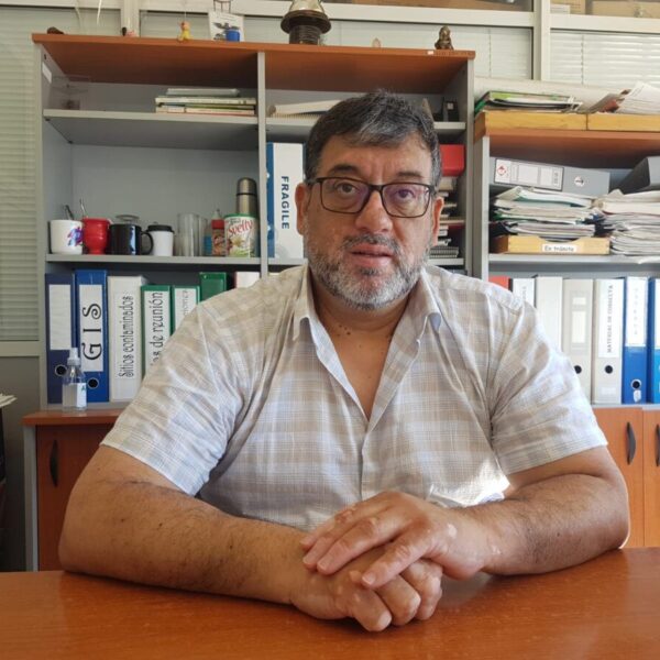 Astete encabeza firma de comodato y encuentro sindical en Comodoro