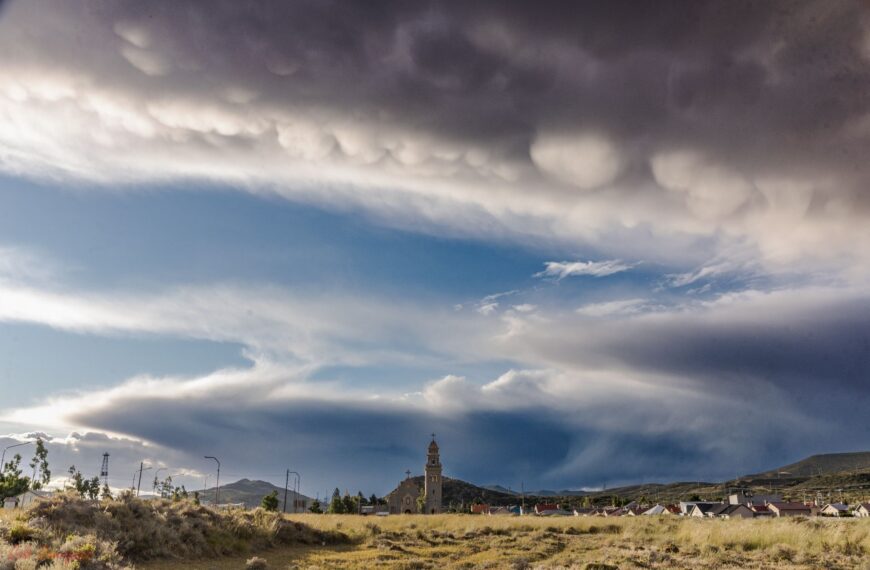Algo de viento y cielo nublado: Mira el clima
