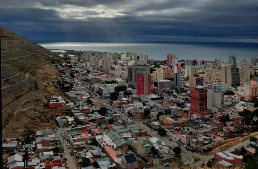 Viento, nubes y lluvias aisladas: así estará el tiempo