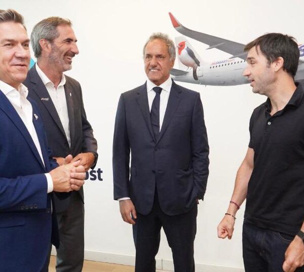 Torres y Merino gestionaron una nueva ruta aérea que unirá Trelew y Buenos Aires por 34.600 pesos