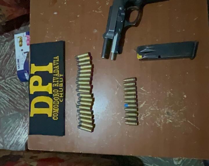 Allanamiento en Comodoro Rivadavia: Secuestro de armas, drogas y herramientas robadas