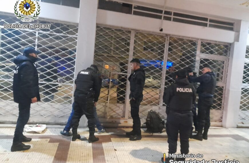 Robo dos celulares en pleno centro y quedó detenido