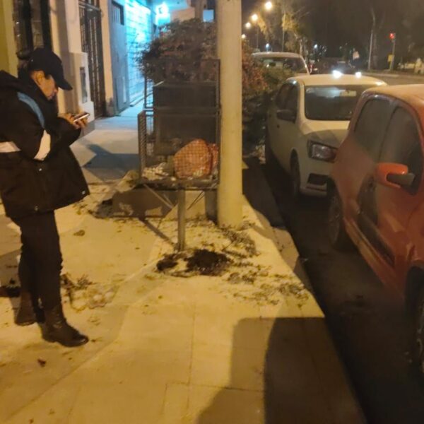 Fue detenido por intentar prender fuego un auto