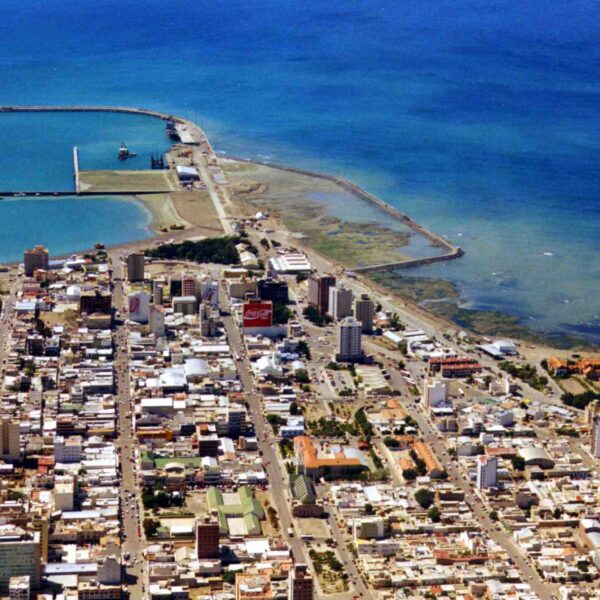 Lunes de lluvias aisladas y vientos