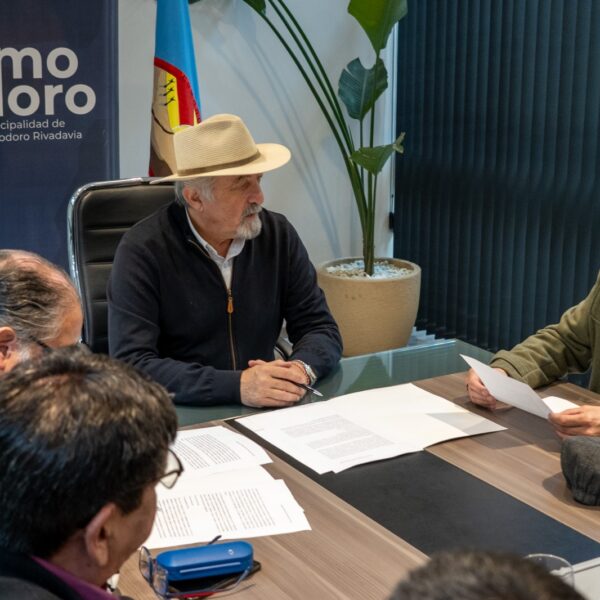 El Ejecutivo y los gremios municipales acordaron un incremento salarial del 18% acumulativo