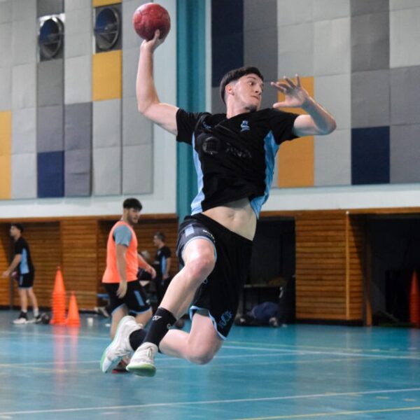 La Preselección Junior de handball se prepara para el Mundial en Comodoro