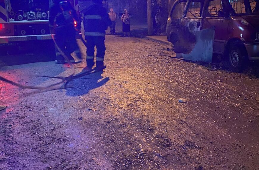 Se incendió un auto en barrio San Cayetano