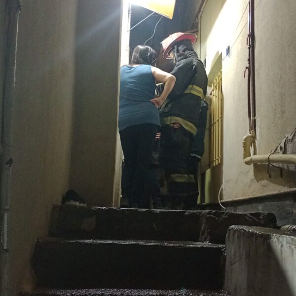 Olvidó una olla en el fuego y provocó un principio de incendio en su vivienda