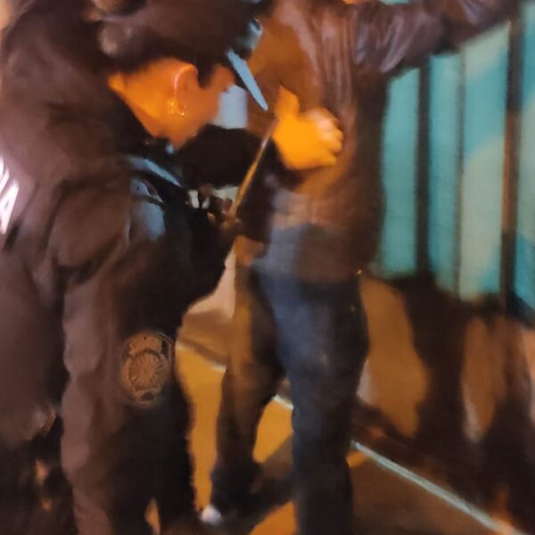 Lo sorprendieron robando una rueda y terminó detenido