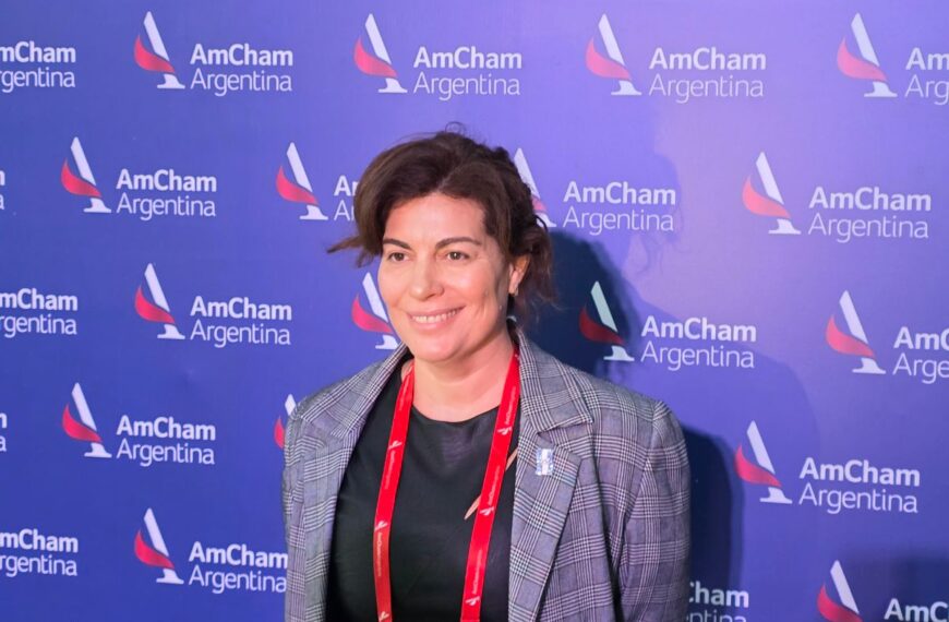Ana Clara Romero en el AmCham SUMMIT 2025: “Es urgente atraer inversiones para la reconversión productiva de Chubut”