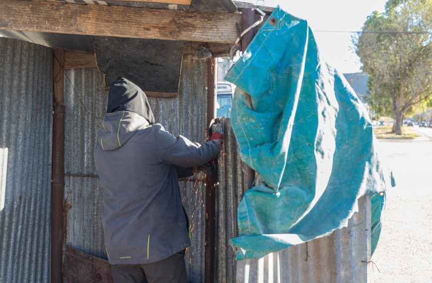 Sacaron una “garita” precaria del boulevard de Av. Polonia