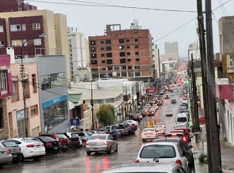 Miércoles con lluvias durante la mañana y viento en la jornada