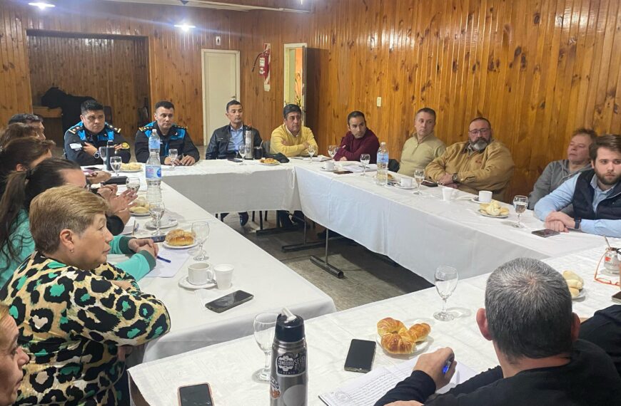 Vecinalistas de Km8 se reunieron con autoridades por temas claves