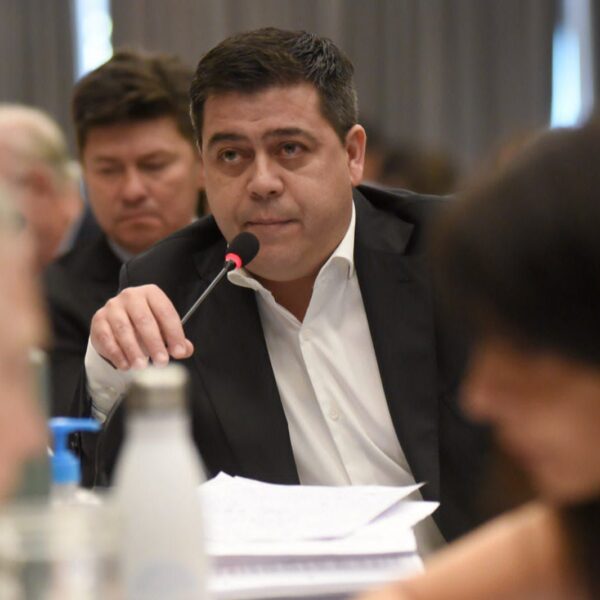 Treffinger compartió información oficial sobre el conflicto del langostino