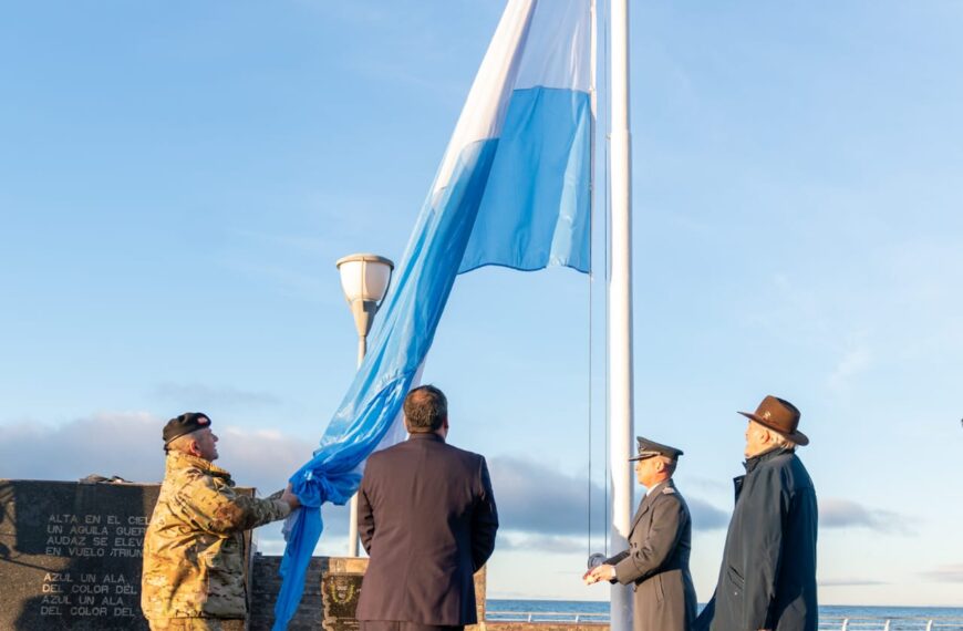 Othar encabezó el acto por el Día de la Bandera y recordó a Belgrano como “un hombre íntegro”