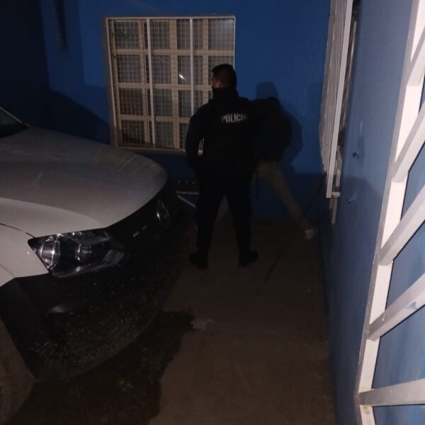 Intentaron ingresar al CAPS del barrio San Martín y fueron detenidos