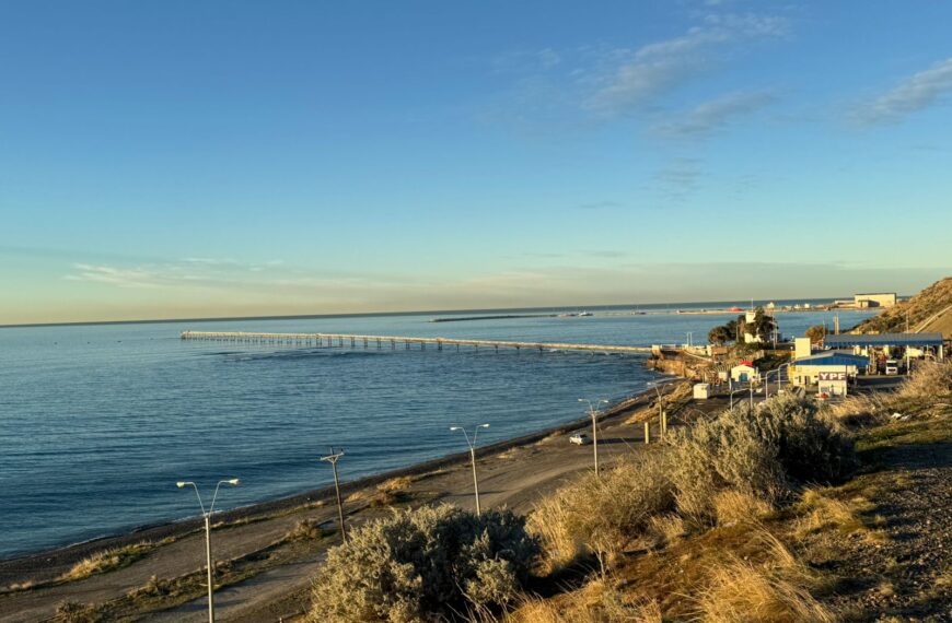 Sábado mayormente nublado