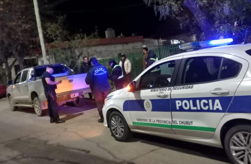 🚨 Secuestran camioneta con pedido activo por hurto en el barrio Ceferino