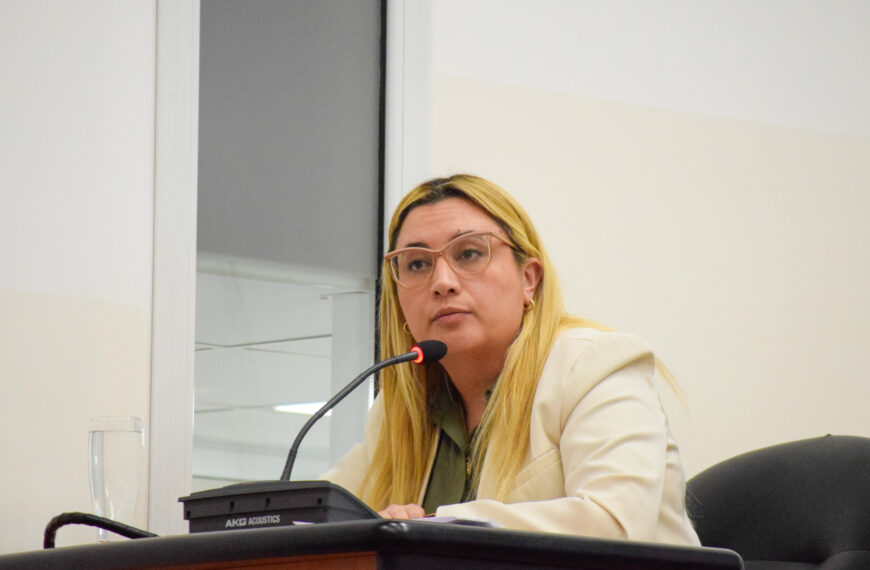 Borquez cuestionó la inversión en el Estadio Centenario y criticó las prórrogas en el transporte público