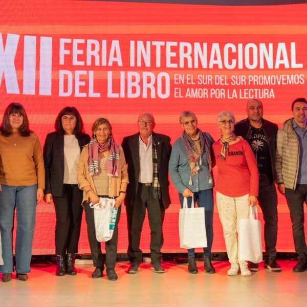 Con un emotivo acto, concluyó la Feria del Libro más importante del interior del país