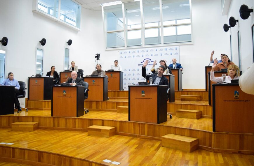 Arriba Chubut impulsa que inmuebles de YPF pasen al Municipio, pero la oposición no acompañó