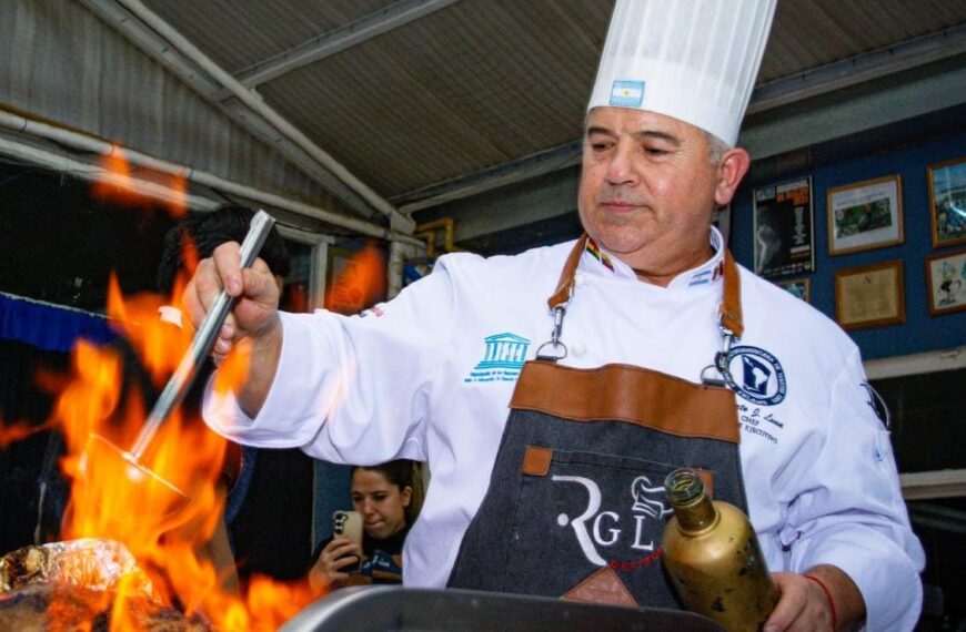 Roberto Luna representará a Comodoro en el Congreso Gastronómico FELAMS 2025
