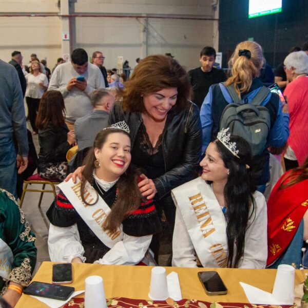 Ana Clara Romero: “Las colectividades representan el legado de nuestros pioneros y el homenaje permanente a nuestras raíces”