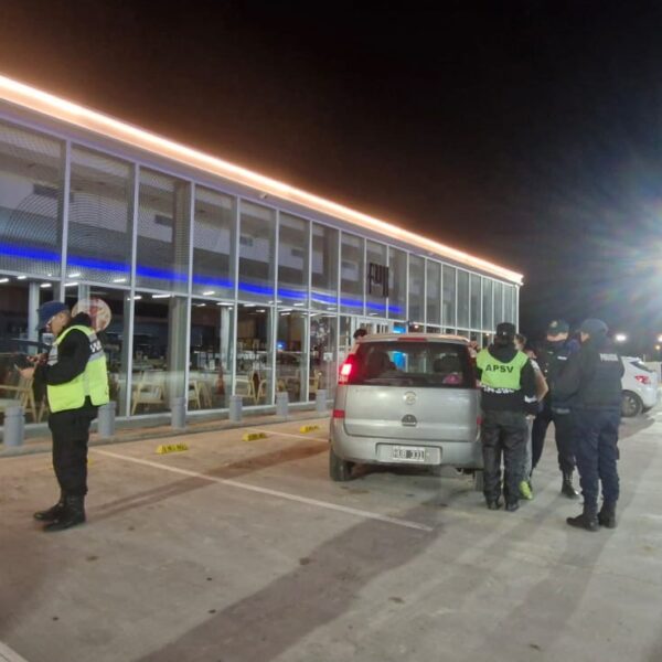 Lo identificaron en una estación: tenía pedido de captura