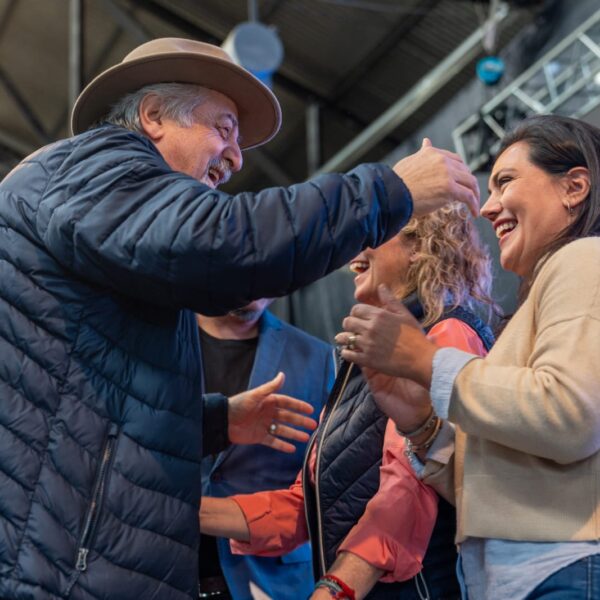 El intendente Othar Macharashvili participó del cierre del Encuentro de Mujeres Trabajadoras
