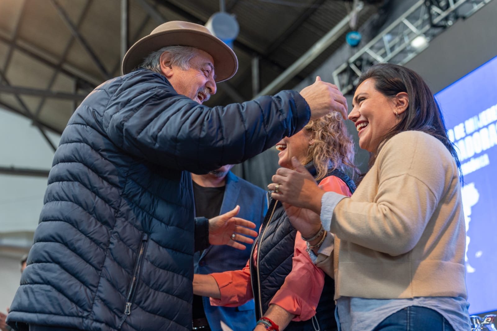 El intendente Othar Macharashvili participó del cierre del Encuentro de Mujeres Trabajadoras