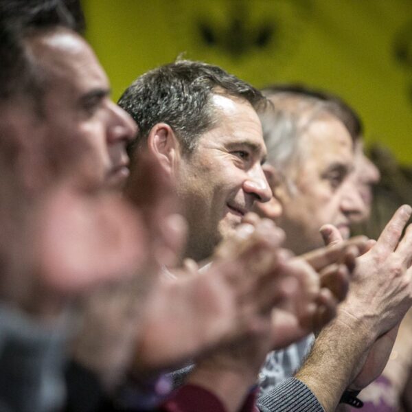 Luque recibió el apoyo de numerosos clubes de Comodoro