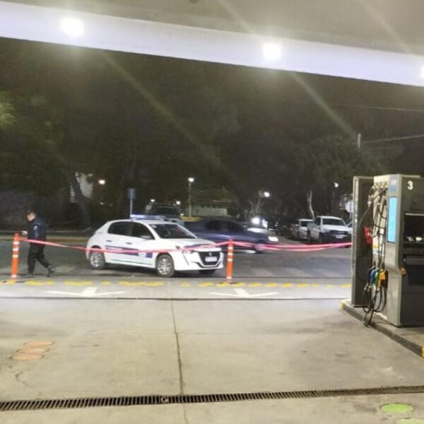 Homicidio con arma de fuego en pleno centro de Comodoro: un joven fallecido y otro herido