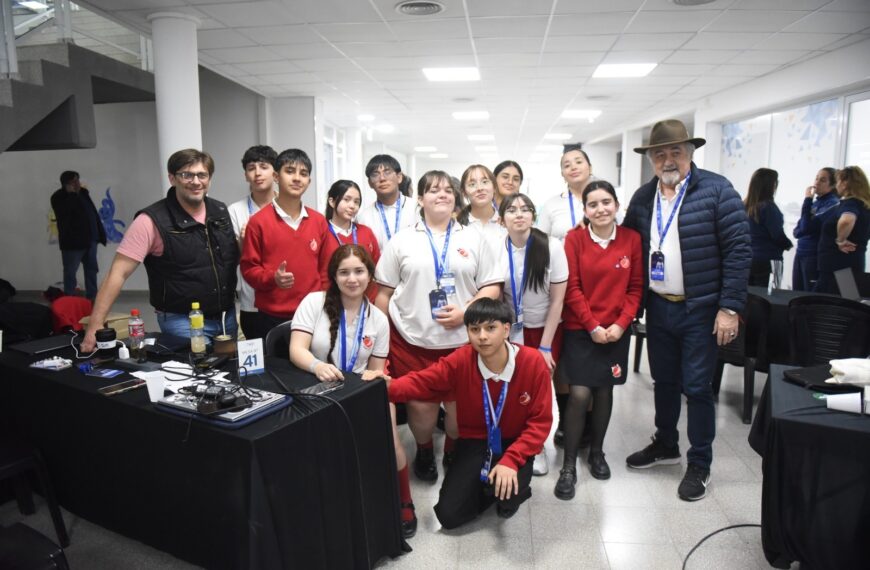 El Centro de Encuentro Km8 volvió a ser epicentro con más de 400 participantes en la NASA Space Apps Challenge 2025