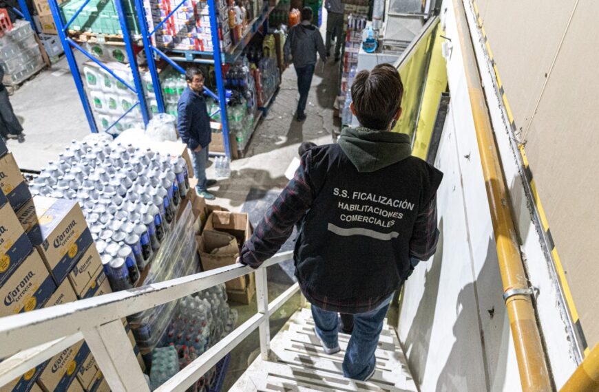 Detectaron numerosas irregularidades en un supermercado del barrio San Cayetano