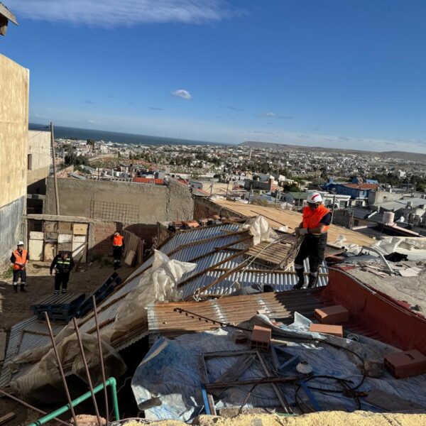 Defensa Civil intervino por múltiples incidentes durante el temporal de viento en Comodoro