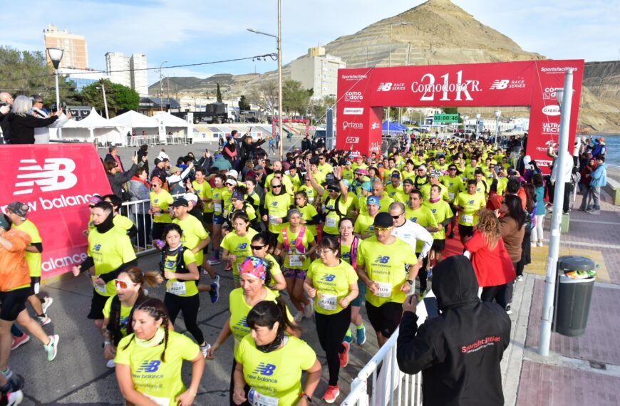 Luján Urrutia y Laureano Rosa celebraron en los 21K New Balance Comodoro