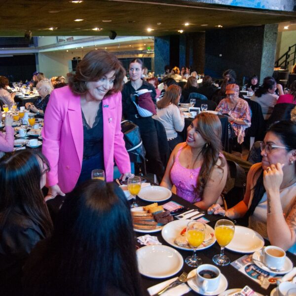 Ana Clara Romero celebró el Día de la Madre junto a mujeres y familias de Comodoro