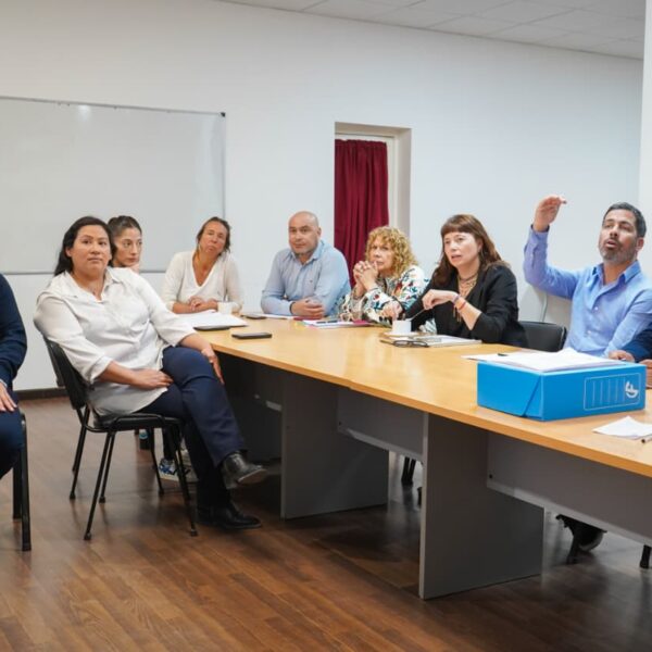 Por unanimidad, el Concejo aprobó el convenio para la descarga del Canal de la Roca