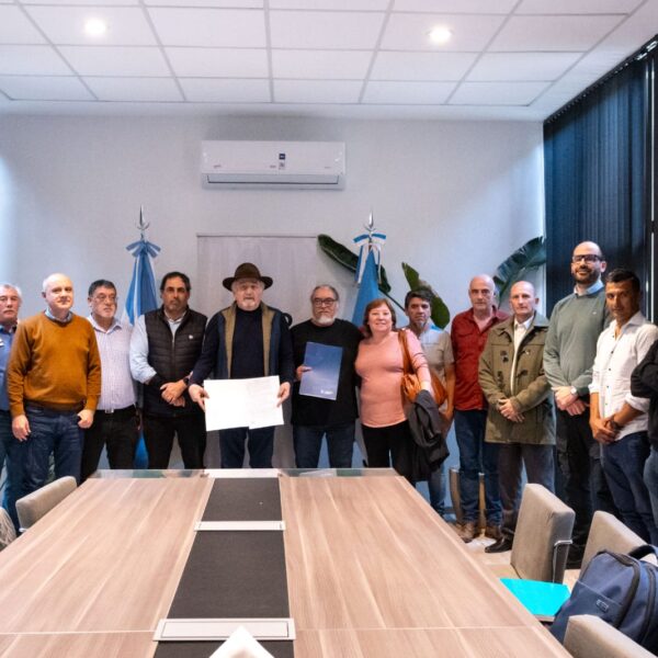 El Ejecutivo y gremios municipales cerraron las paritarias 2025