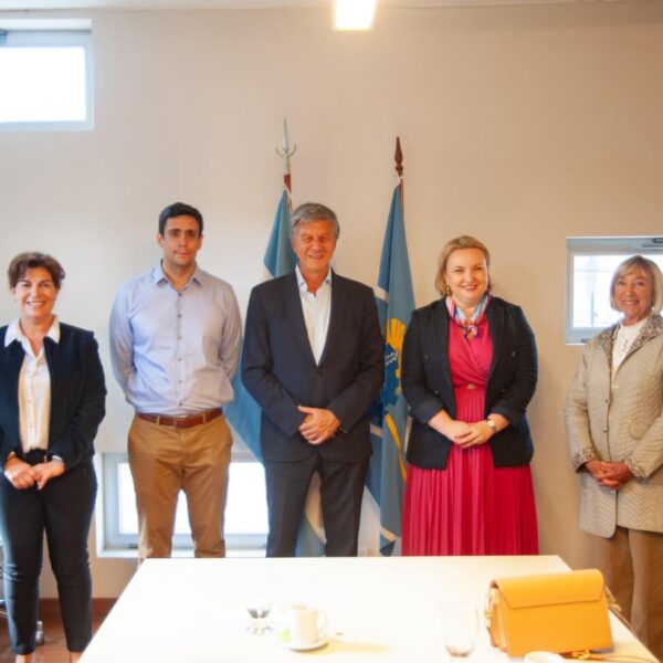 Ana Clara Romero participó del encuentro con autoridades polacas en el marco de la creación del Consulado Honorífico de Polonia en Comodoro Rivadavia