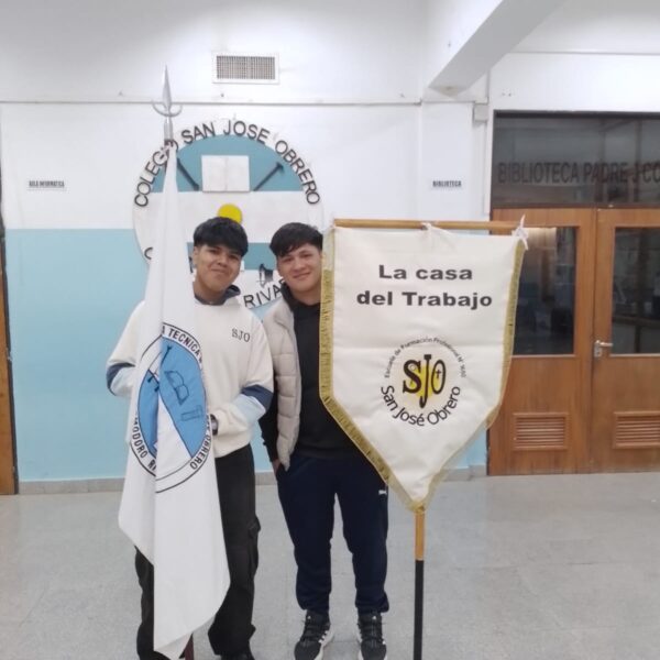 Caminata y misa en homenaje al centenario del Padre Corti en Comodoro Rivadavia