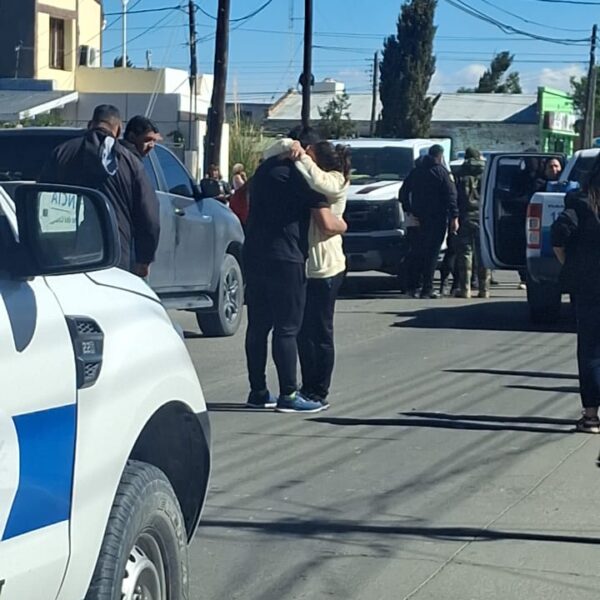 Encontraron con vida a la oficial María José San Martín en la zona del Colhué Huapi