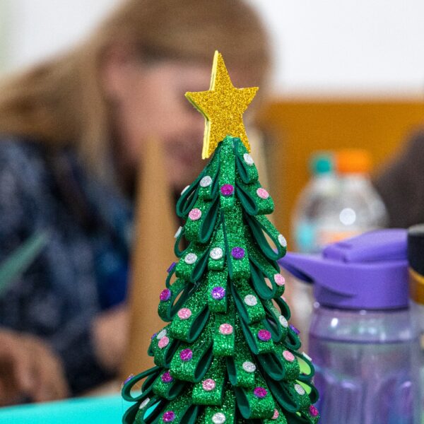 Inició el taller navideño “Navidad con sabor a encuentro” para Adultos Mayores