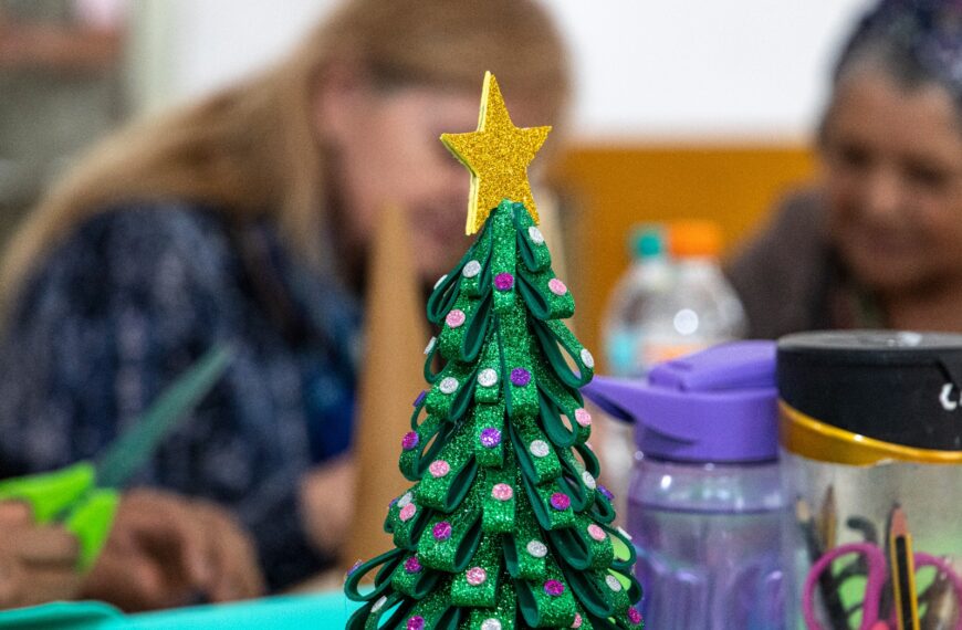 Inició el taller navideño “Navidad con sabor a encuentro” para Adultos Mayores