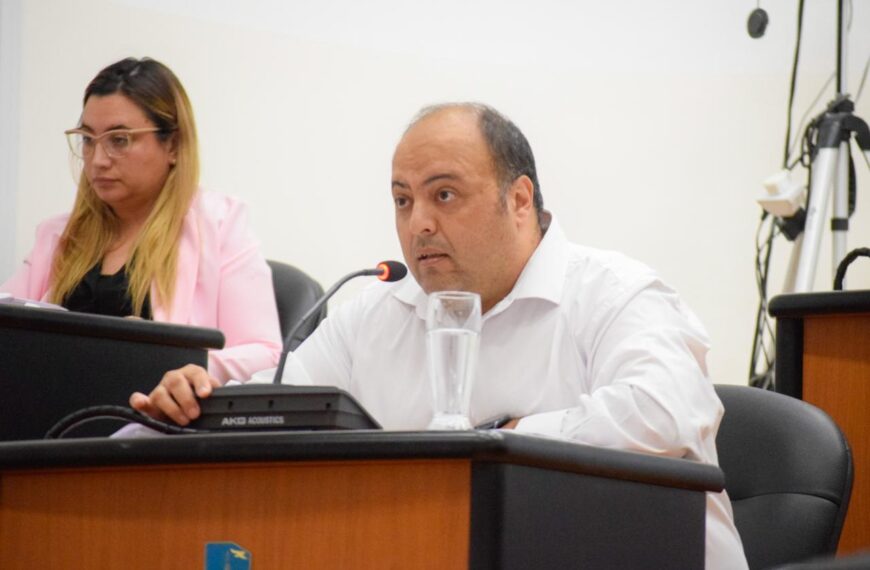 Bustamante destacó la puesta en marcha del Fondo Municipal de Diversificación Productiva para fortalecer nuevas economías