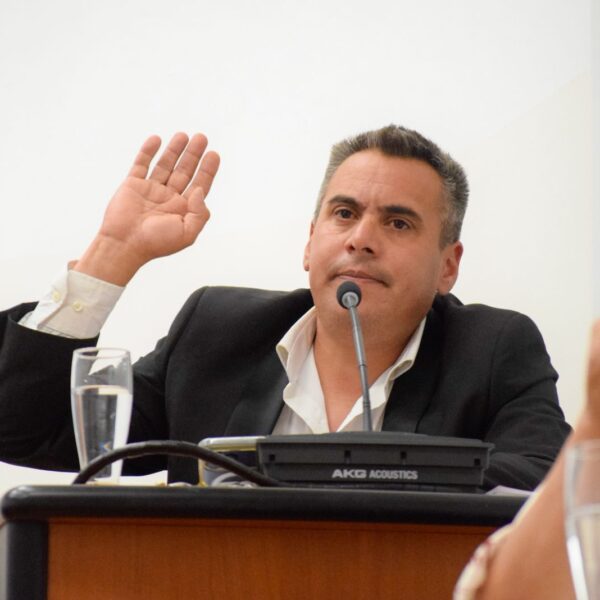 “Hoy lo urgente es estar con la gente y ayudar a las familias que lo perdieron todo”